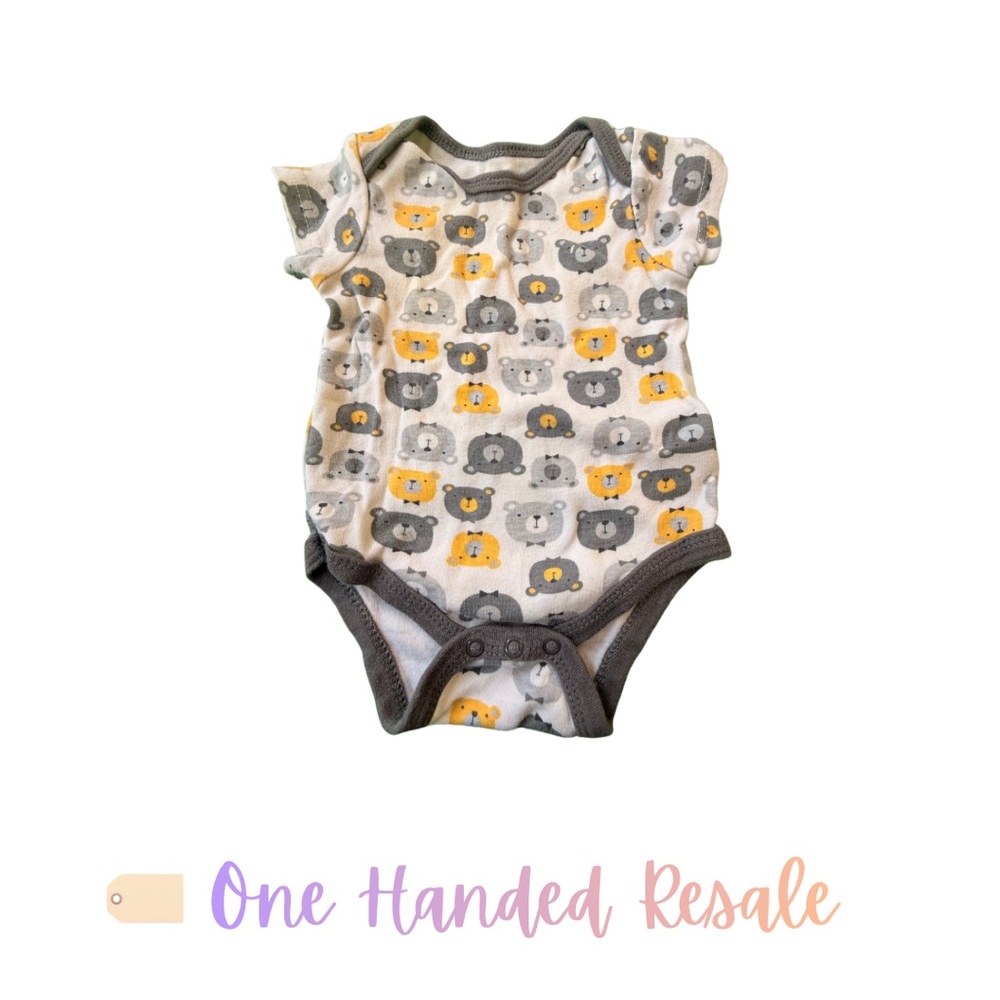 🐻 Baby Gear White Onesie Gray Yellow Bow Tie Bear Animal Print Bodysuit 3-6M